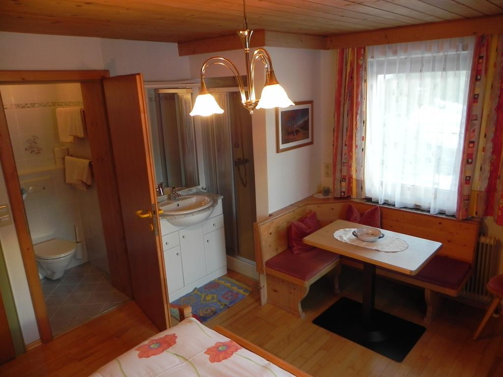 Matzenhof Villa Matrei in Osttirol Room photo